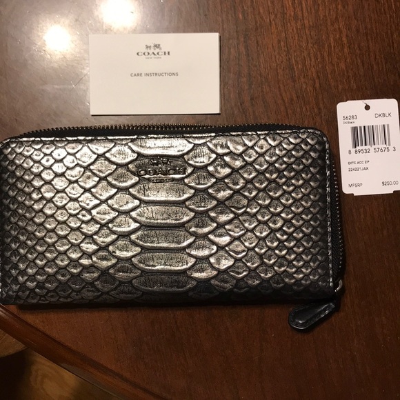 Coach Handbags - Coach Wallet